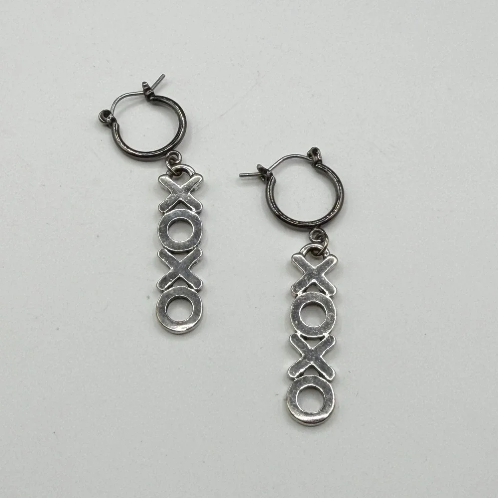 N/A playful silver